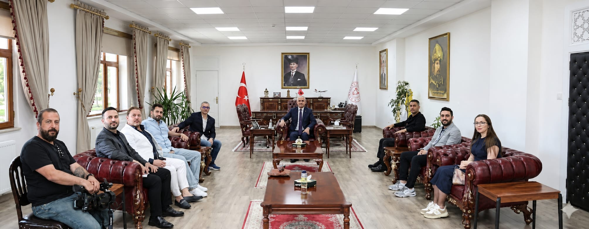 Ünlü İsimlerden Muş’a Anlamlı Ziyaret 
